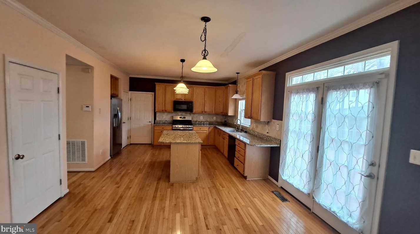 2004 Pyxie Way, Woodbridge, VA 22192