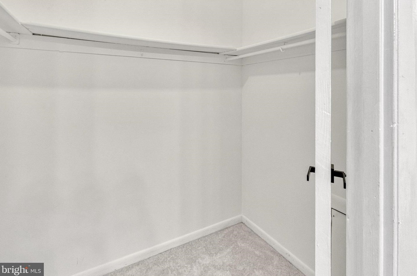 12767 Cara Dr, Woodbridge VA  22192-2734 exterior