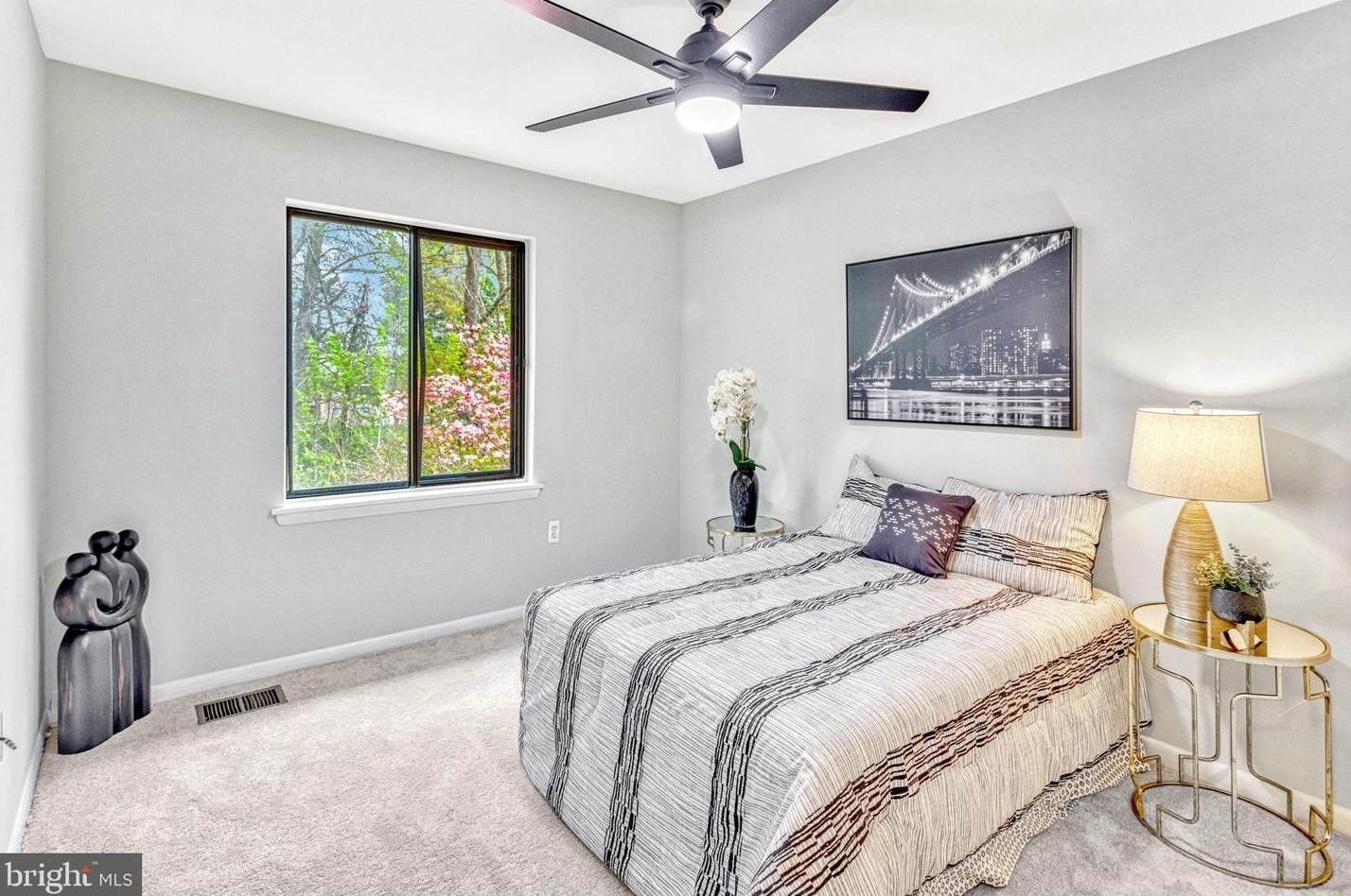 12767 Cara Dr, Woodbridge VA  22192-2734 exterior