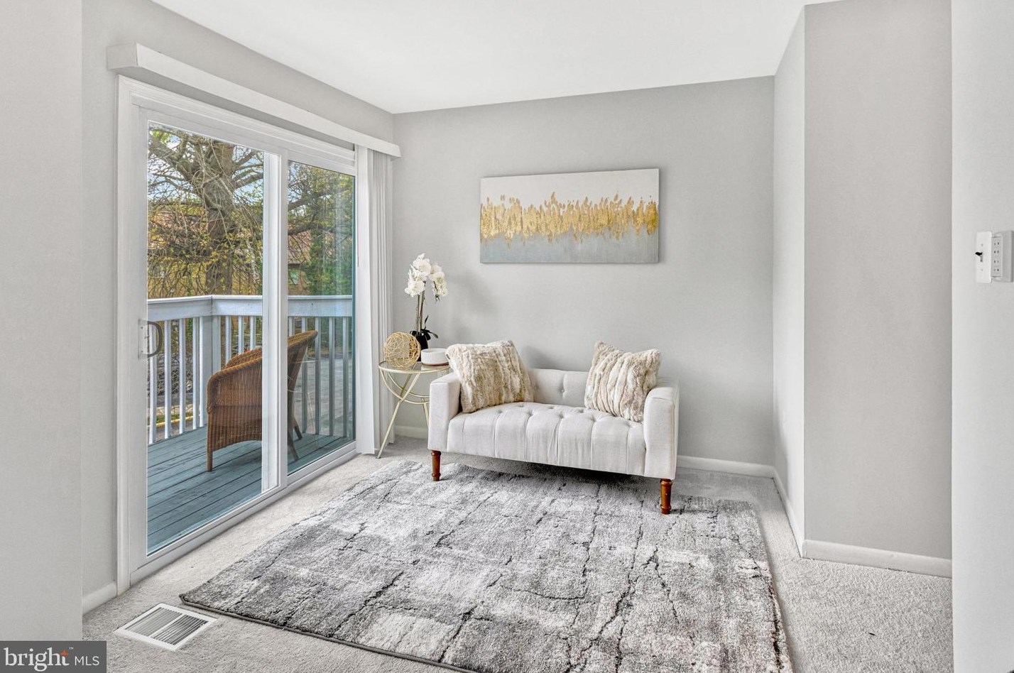 12767 Cara Dr, Woodbridge VA  22192-2734 exterior