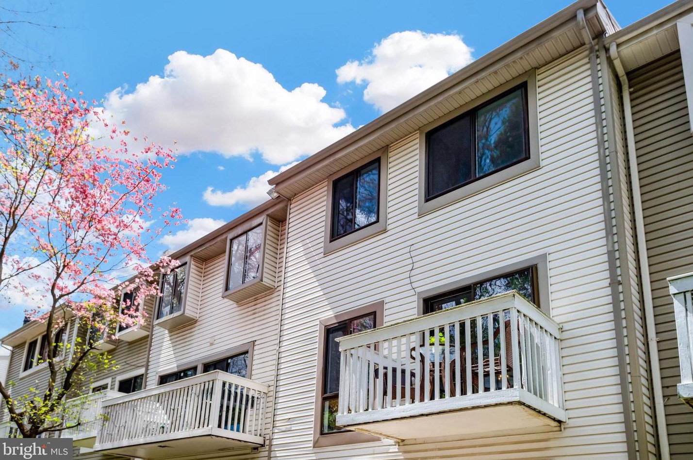 12767 Cara Dr, Woodbridge VA  22192-2734 exterior