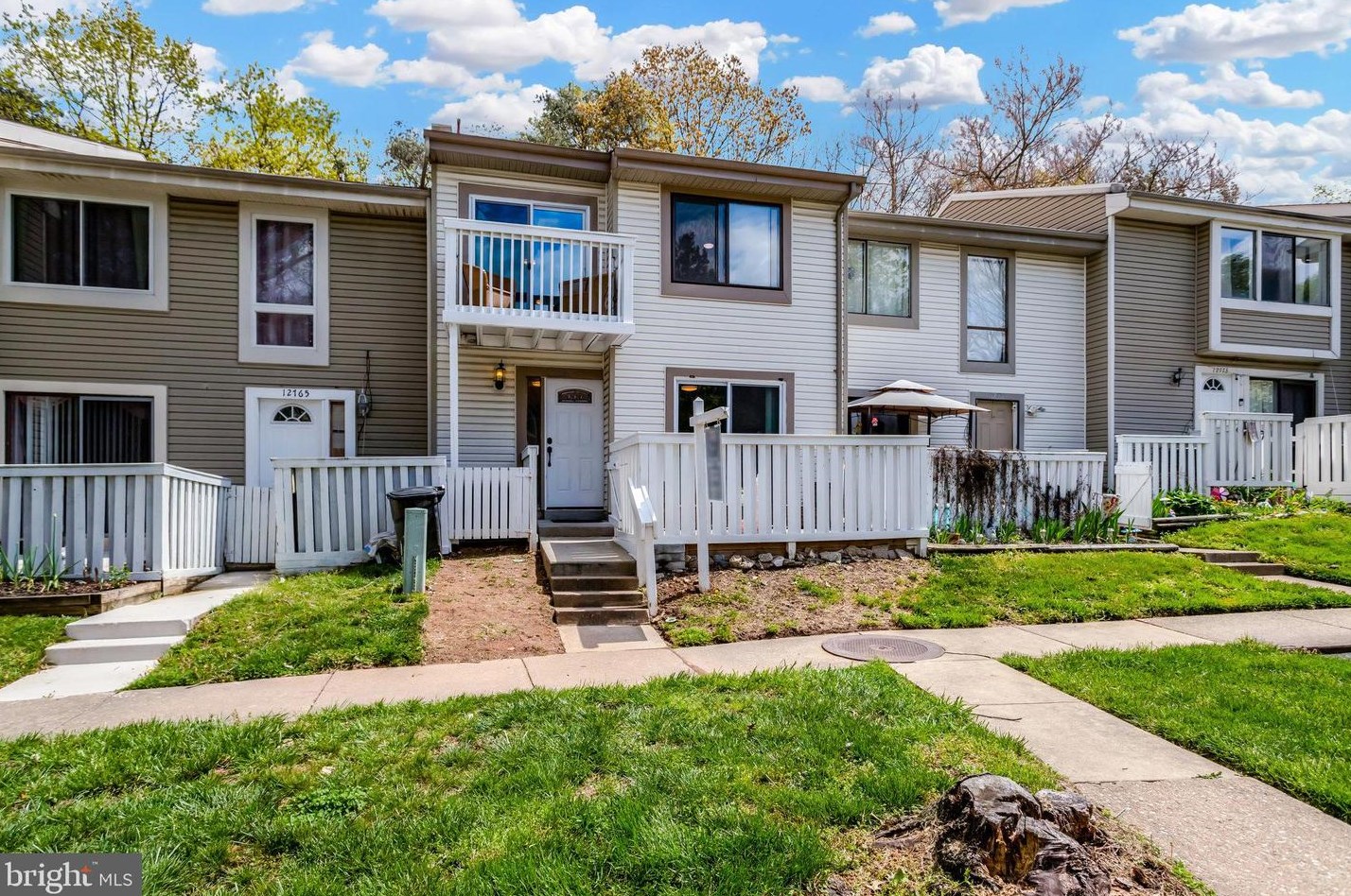 12767 Cara Dr, Woodbridge VA  22192-2734 exterior