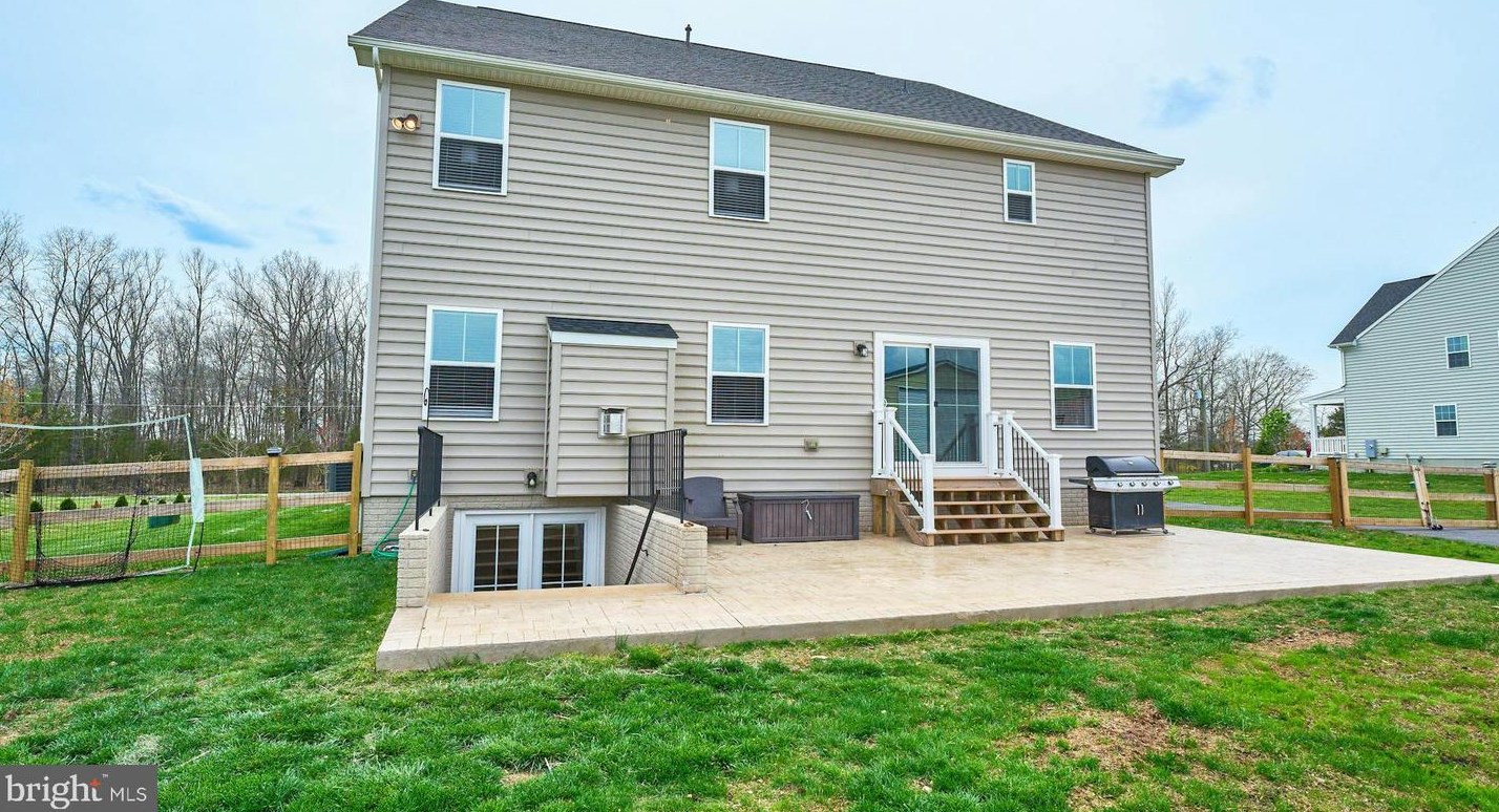 12778 Hazelwood Dr, Nokesville VA  20181-2500 exterior