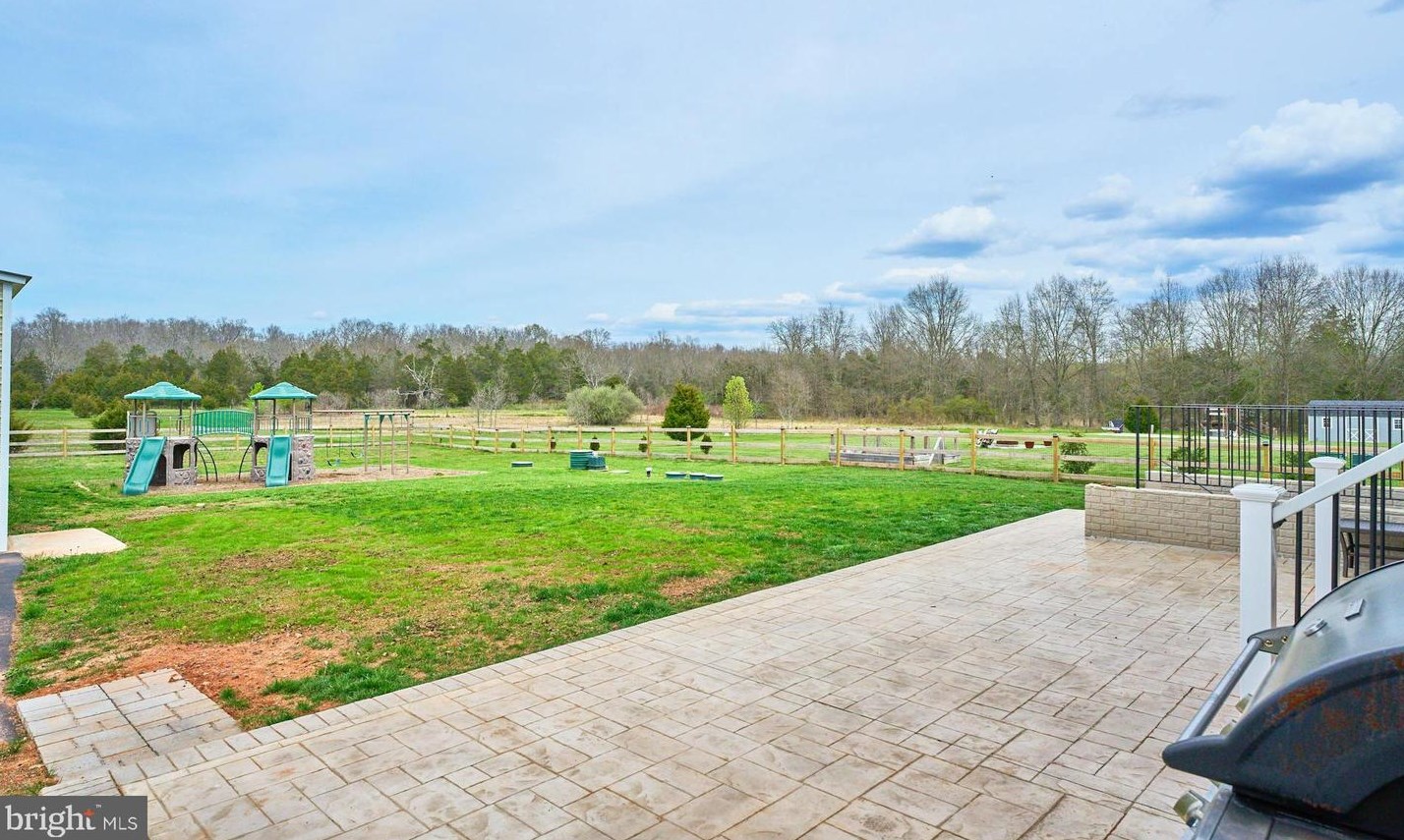 12778 Hazelwood Dr, Nokesville VA  20181-2500 exterior