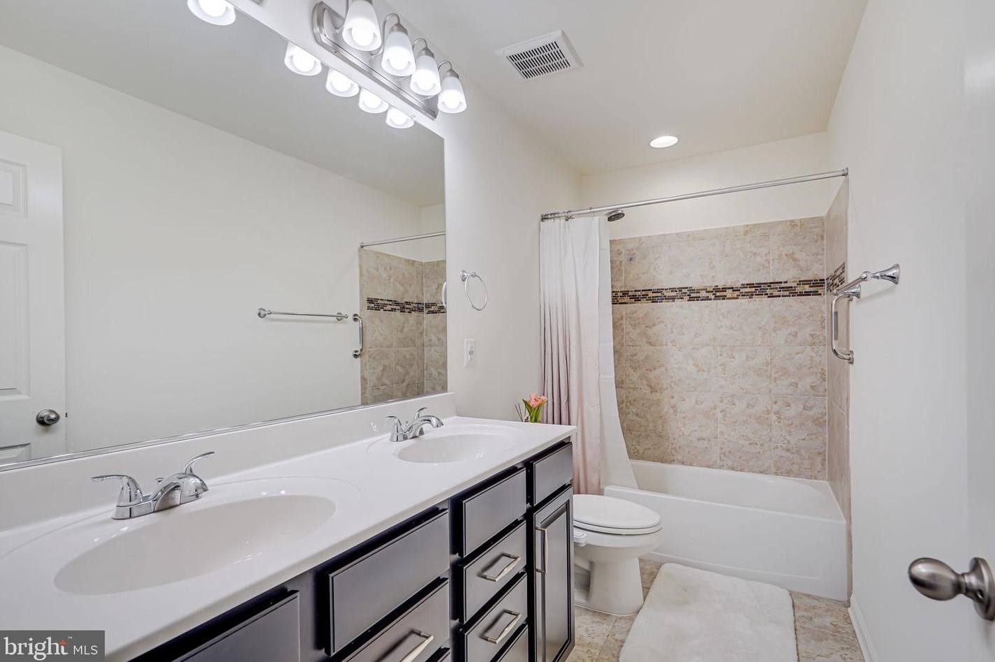 12209 Jennell Dr, Bristow VA  20136-1127 exterior