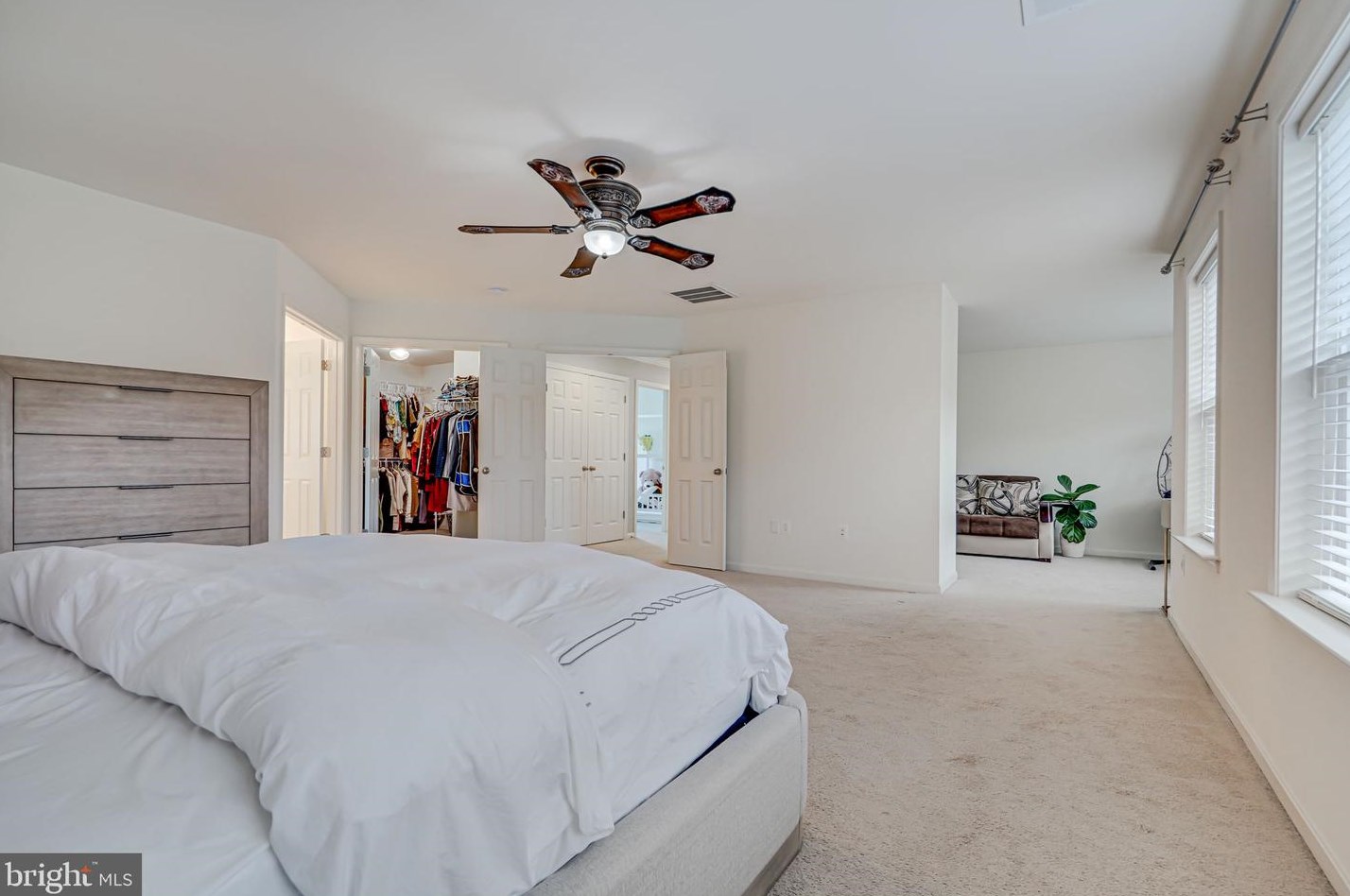 12209 Jennell Dr, Bristow VA  20136-1127 exterior