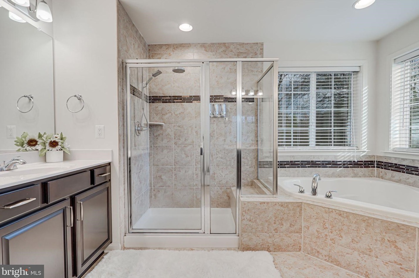 12209 Jennell Dr, Bristow VA  20136-1127 exterior