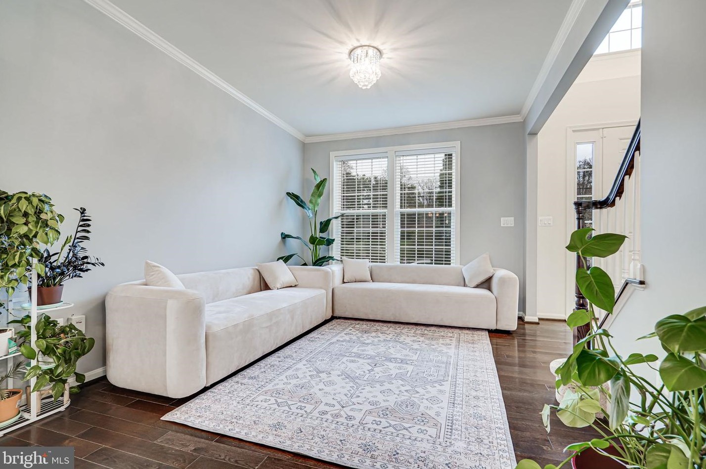 12209 Jennell Dr, Bristow VA  20136-1127 exterior