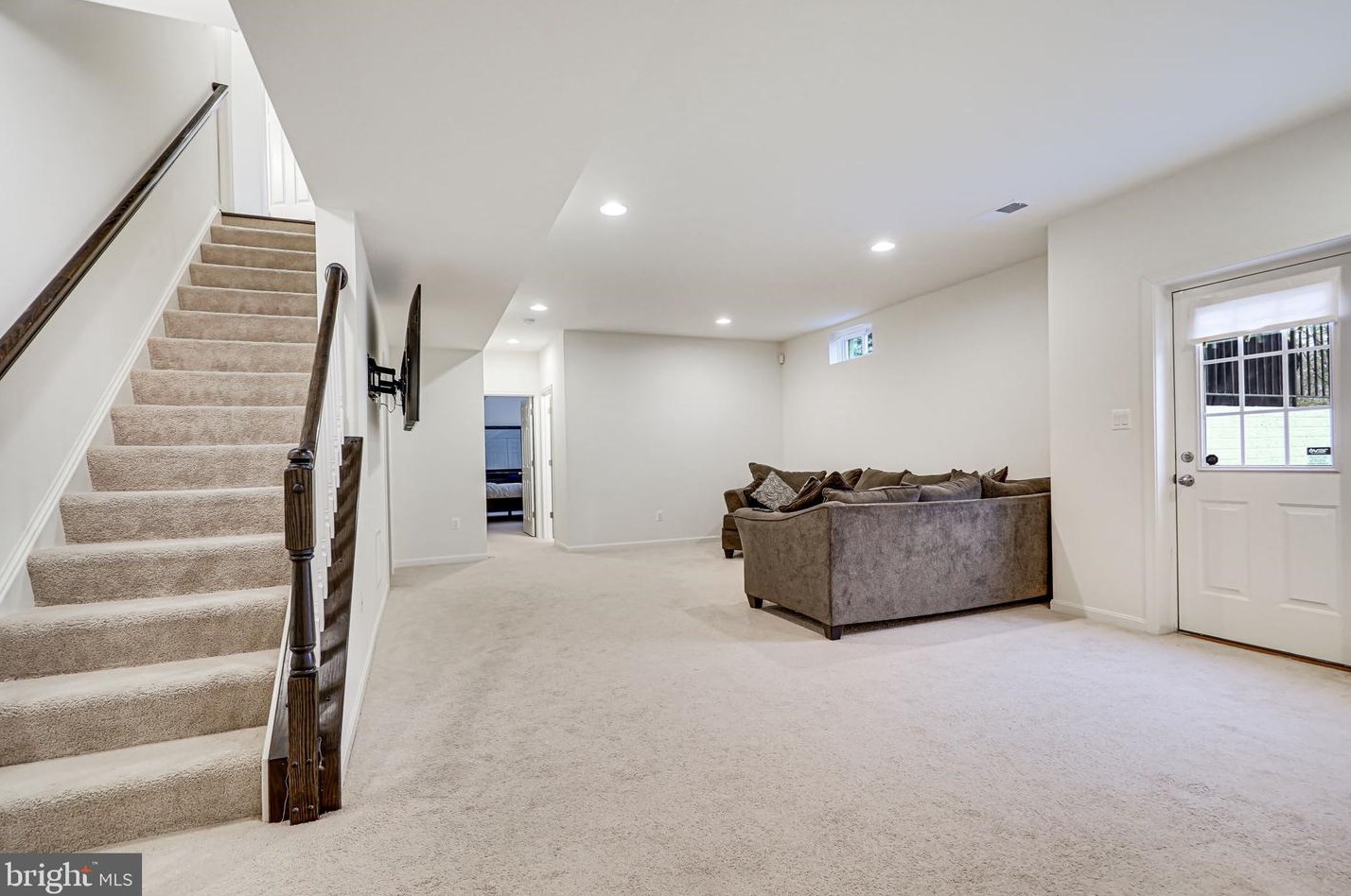 12209 Jennell Dr, Bristow VA  20136-1127 exterior