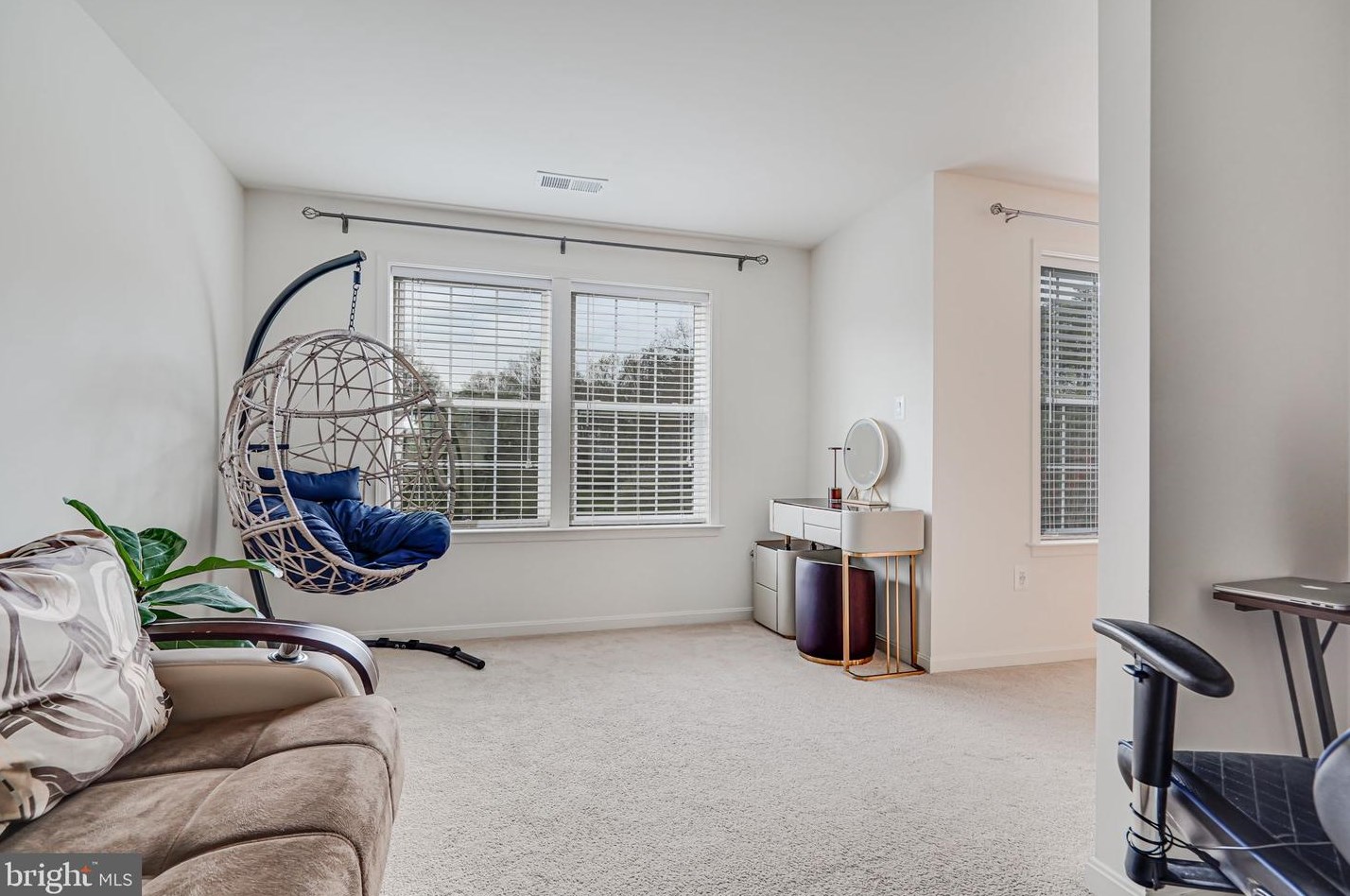 12209 Jennell Dr, Bristow VA  20136-1127 exterior