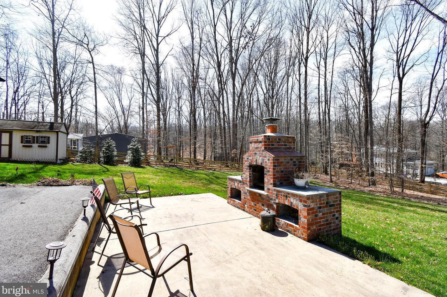 7201 Kings Arm Dr, Manassas VA  20112-3236 exterior