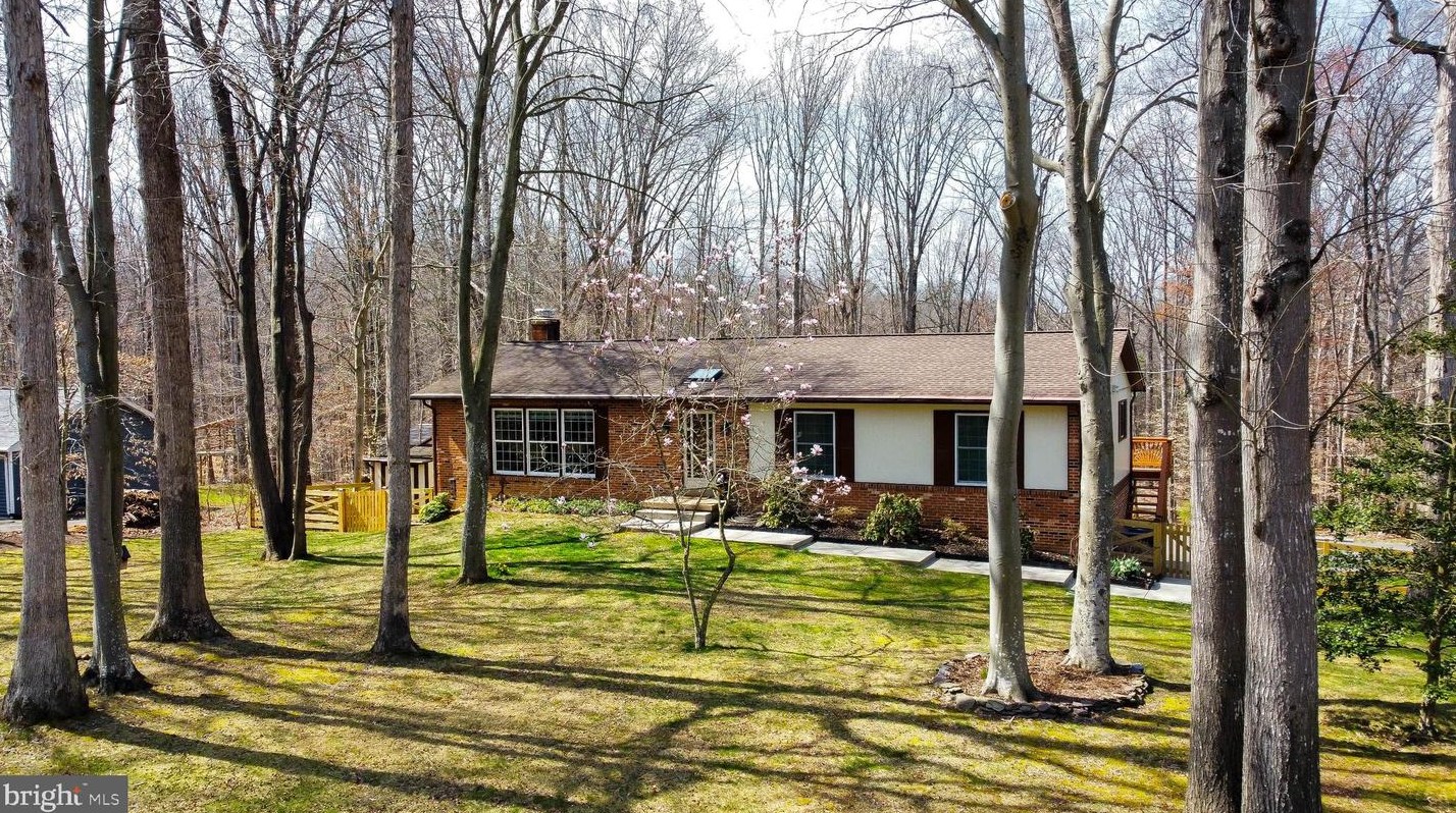 7201 Kings Arm Dr, Manassas VA  20112-3236 exterior