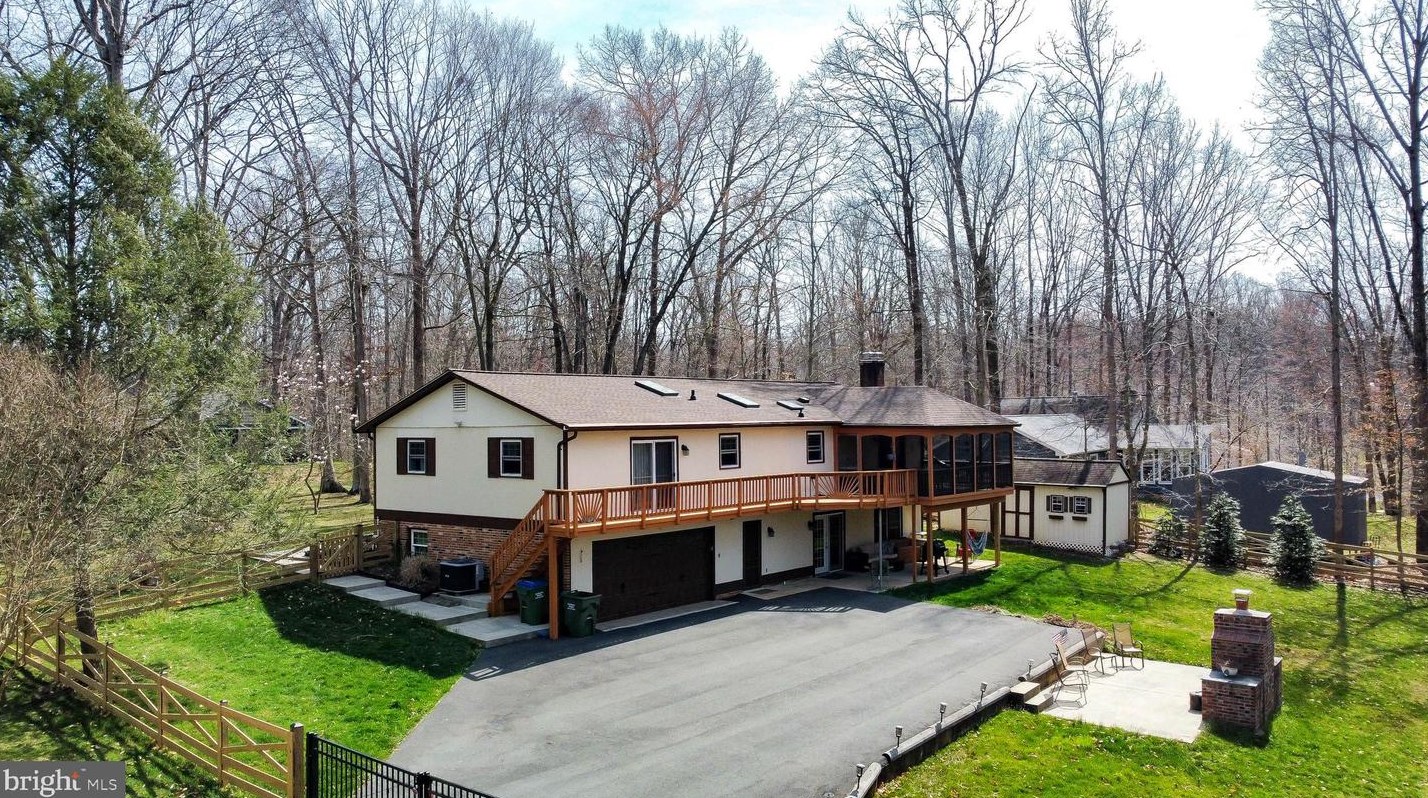 7201 Kings Arm Dr, Manassas VA  20112-3236 exterior