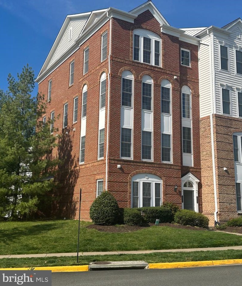 14800 Potomac Branch Dr, Woodbridge, VA 22191