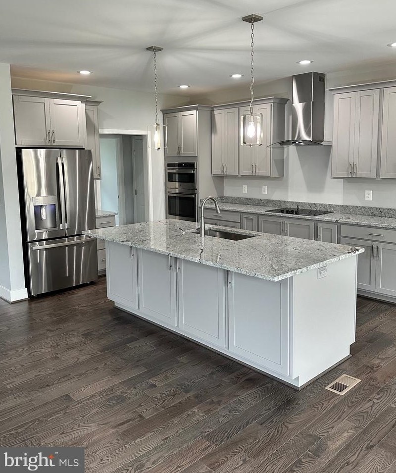 8497 Rolling Rd, Manassas, VA 20110