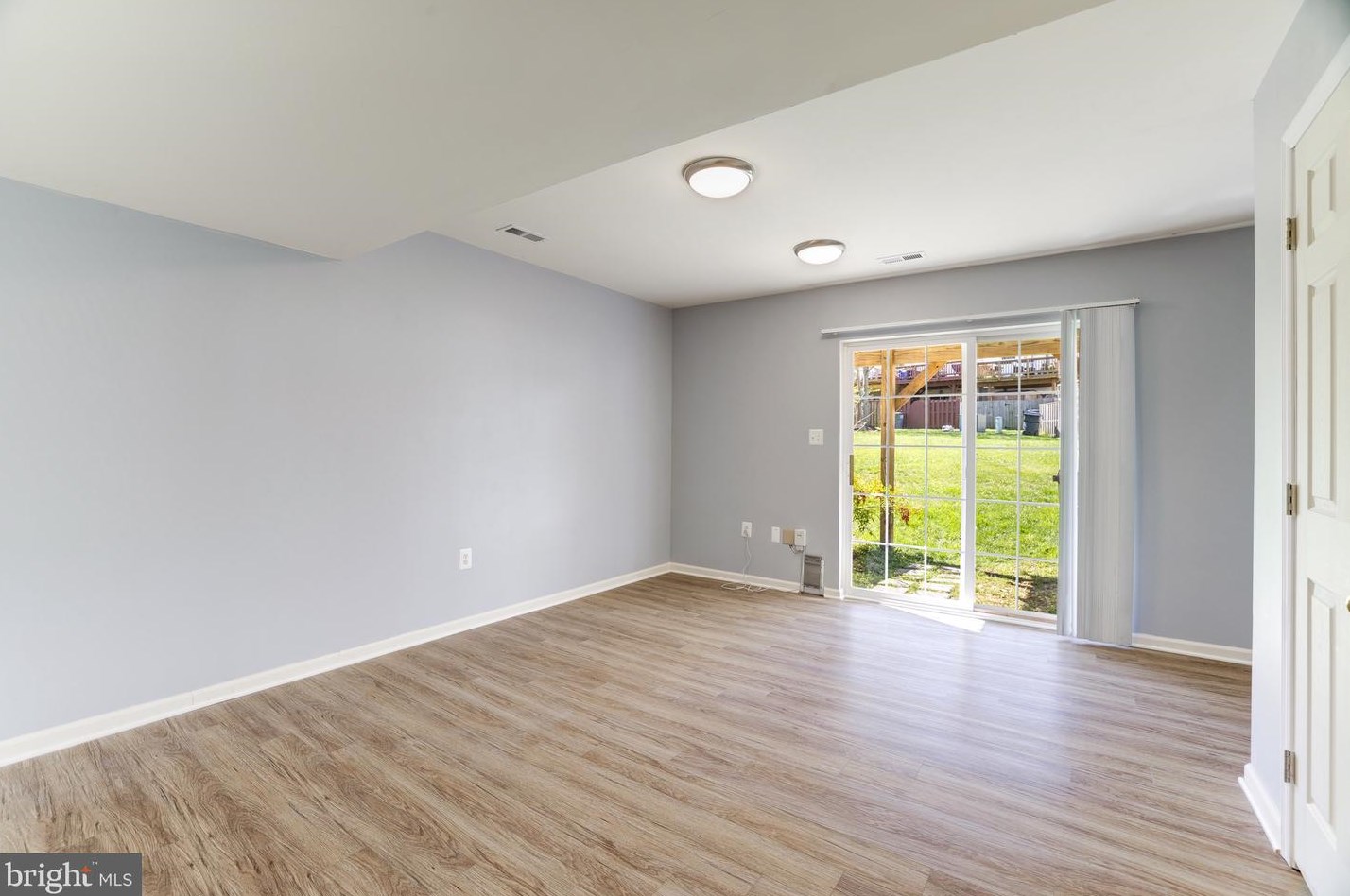 3581 Sherbrooke Cir, Woodbridge VA  22192-7033 exterior