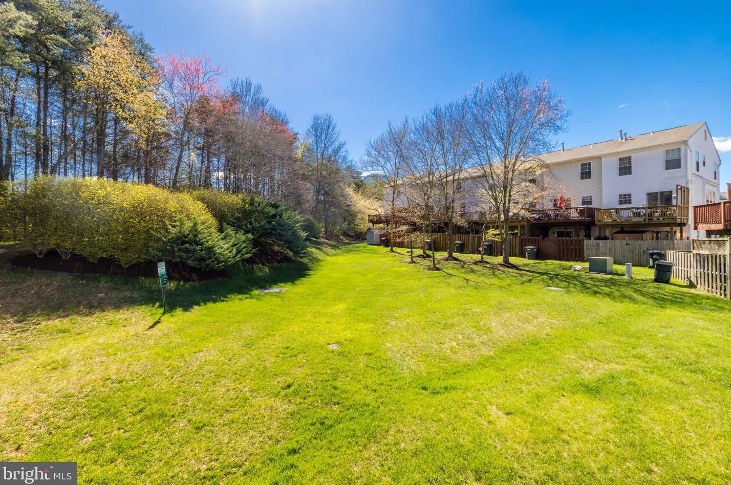 3581 Sherbrooke Cir, Woodbridge VA  22192-7033 exterior