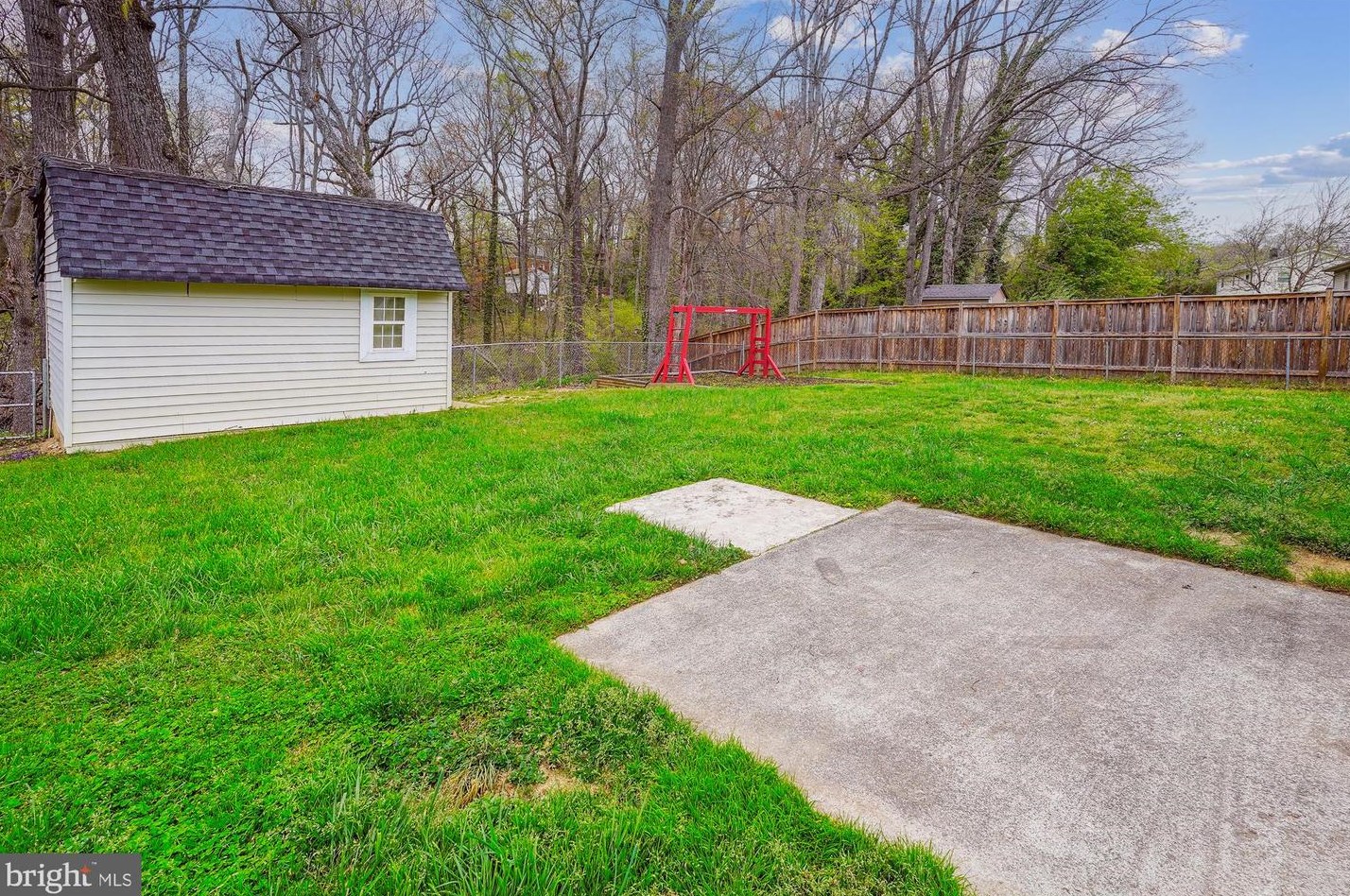 14330 Belleville Ave, Woodbridge VA  22193-1403 exterior