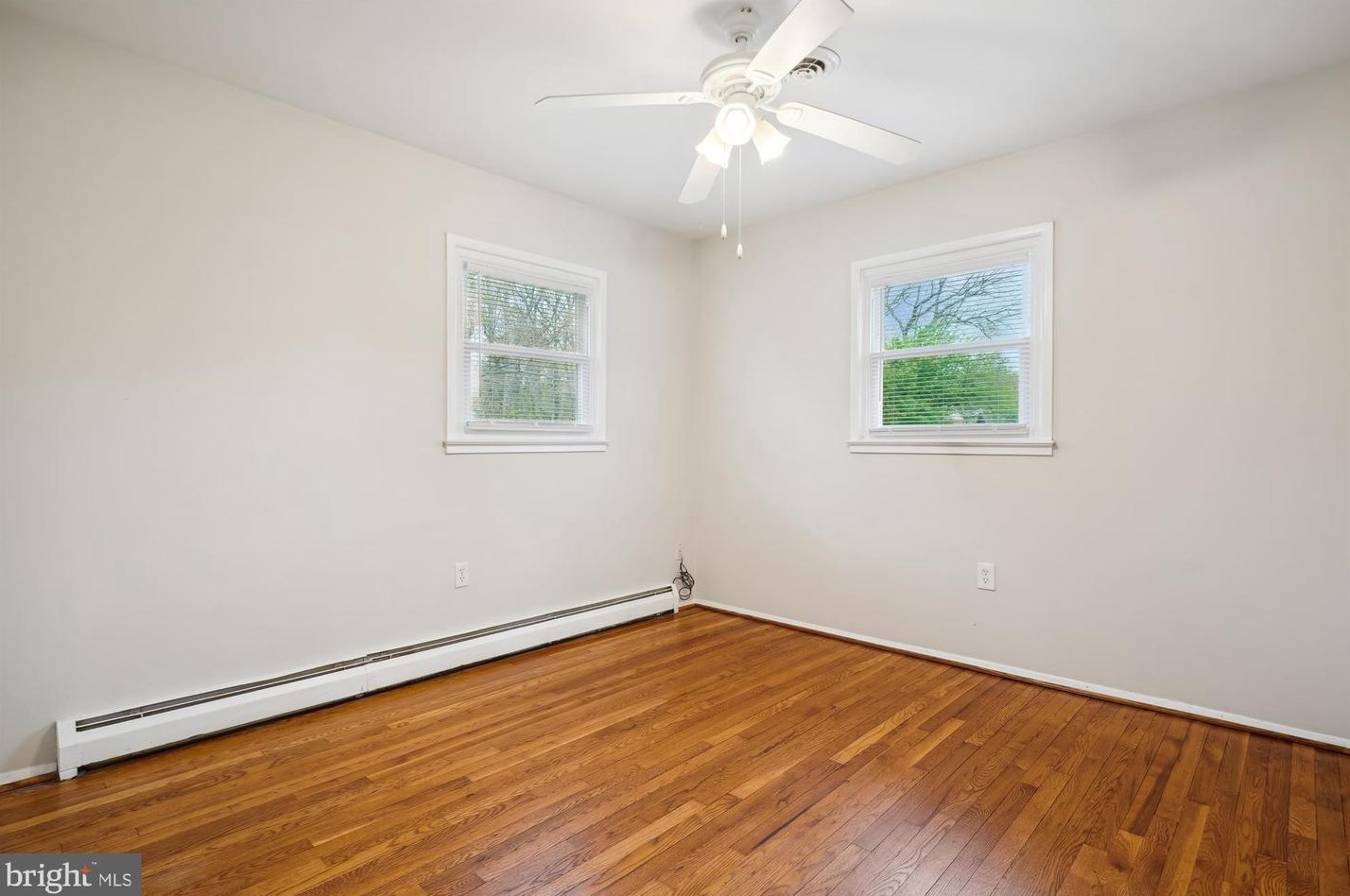 14330 Belleville Ave, Woodbridge VA  22193-1403 exterior