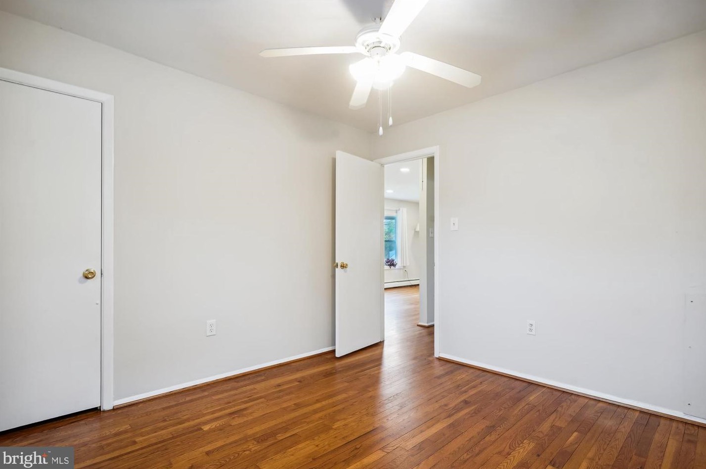 14330 Belleville Ave, Woodbridge VA  22193-1403 exterior