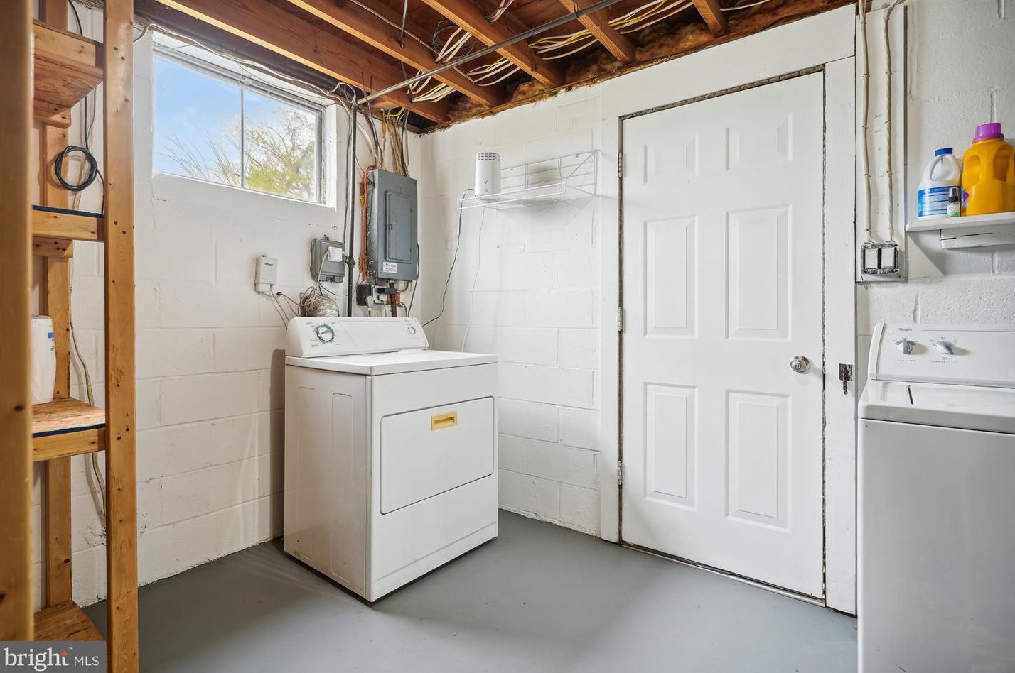14330 Belleville Ave, Woodbridge VA  22193-1403 exterior