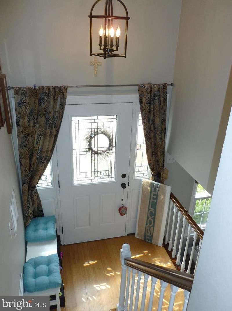 2174 Mayflower Dr, Woodbridge, VA 22192