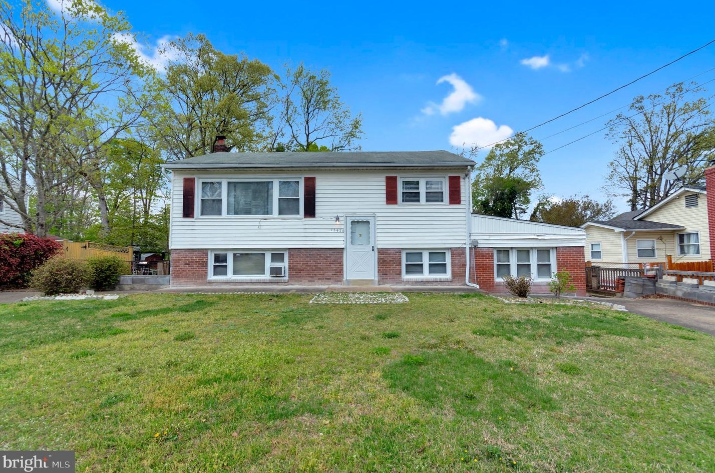 13420 Forest Glen Rd, Woodbridge, VA 22191-1849