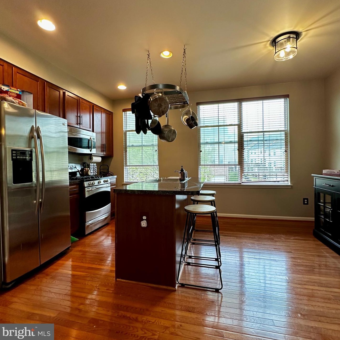 16763 Shingle Oak Dr, Woodbridge, VA 22191