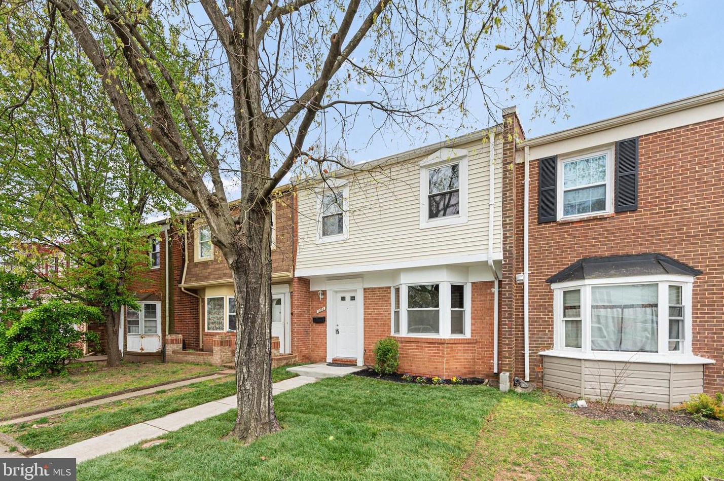 8283 Community Dr, Manassas VA  20109-3517 exterior