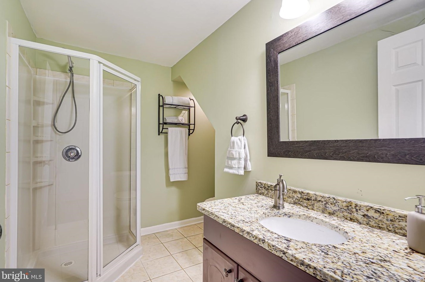 15792 Beau Ridge Dr, Woodbridge VA  22193-1028 exterior