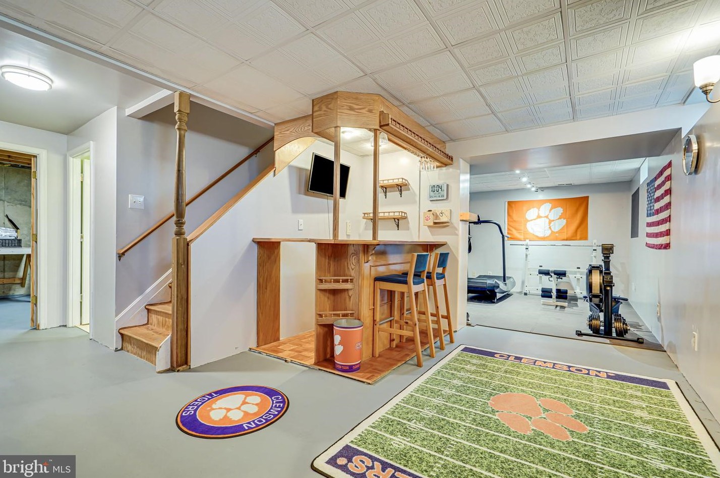 15792 Beau Ridge Dr, Woodbridge VA  22193-1028 exterior