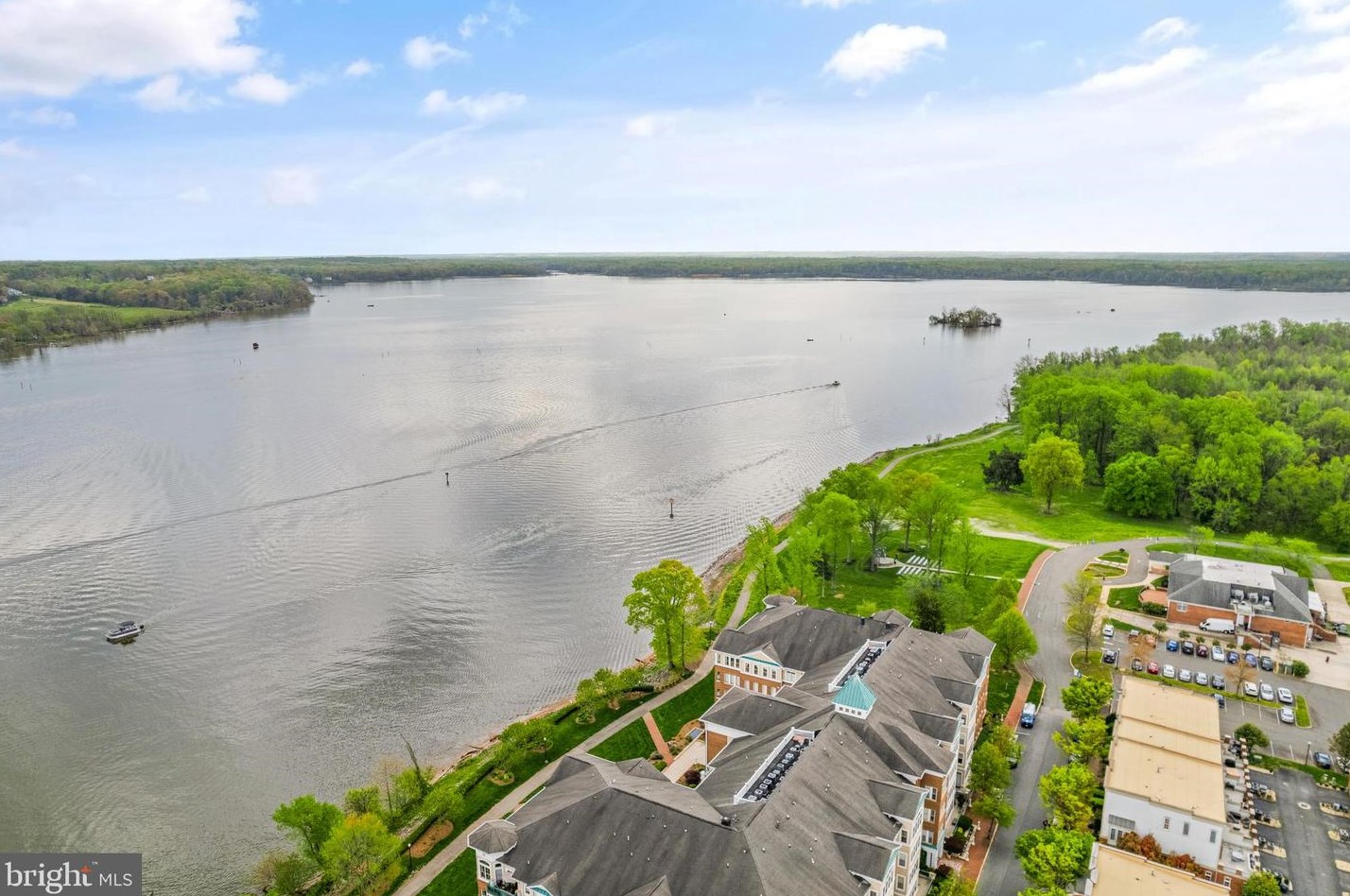 440 Belmont Bay Dr, Woodbridge VA  22191-5450 exterior