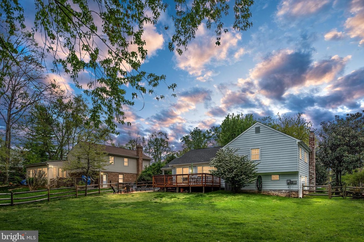 12204 Redwood Ct, Woodbridge, VA 22192