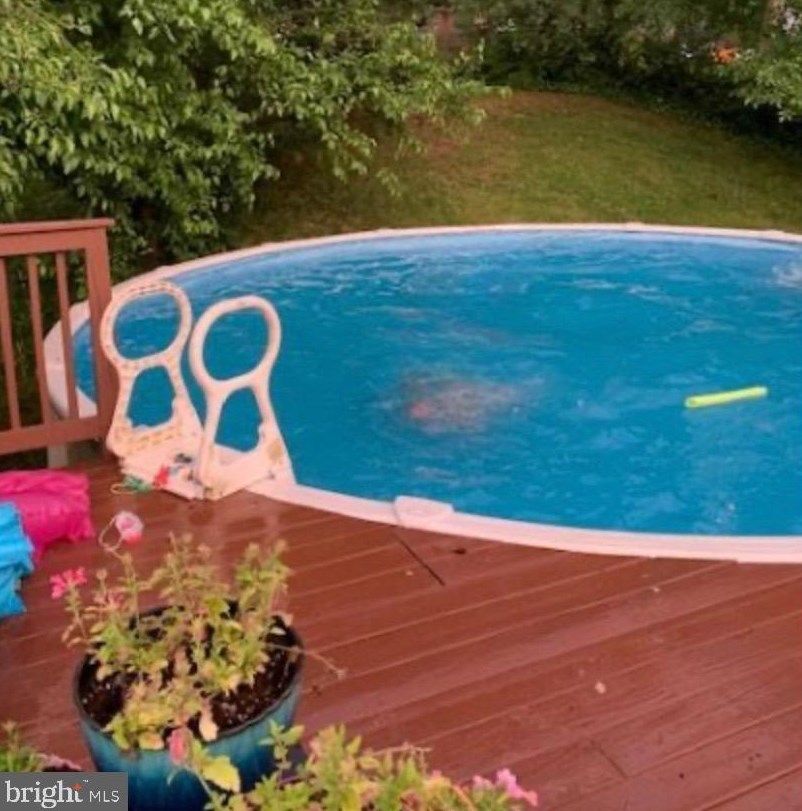 8101 Mace Ct, Manassas, VA 20111-4111