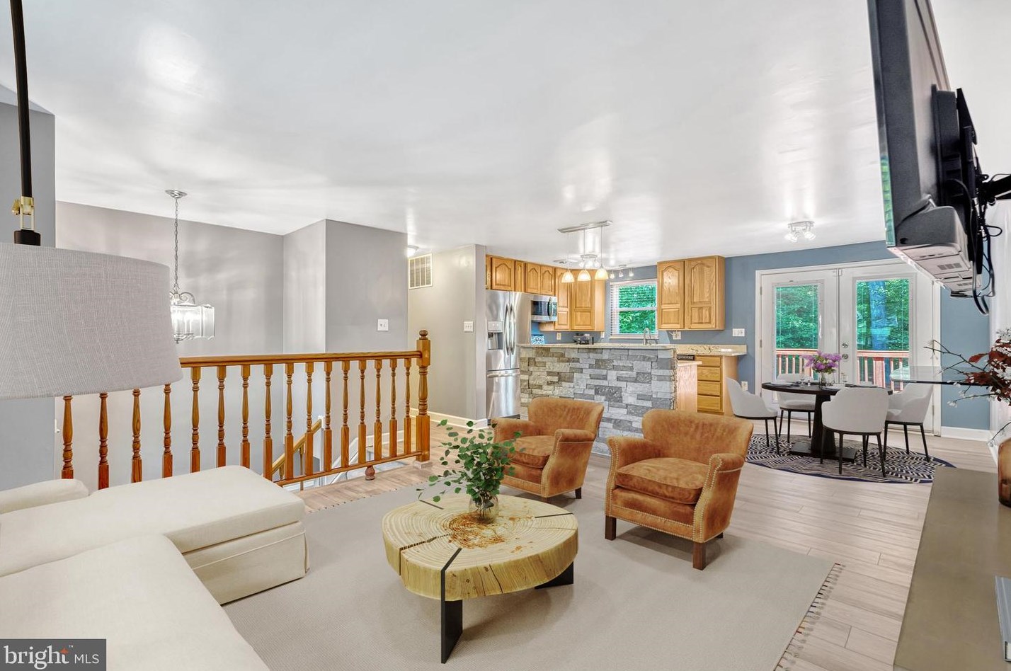 16000 Normandy Ct, Woodbridge VA  22191-4321 exterior