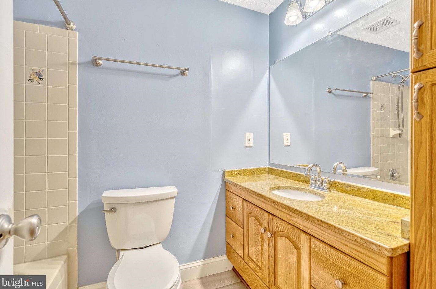 16000 Normandy Ct, Woodbridge VA  22191-4321 exterior