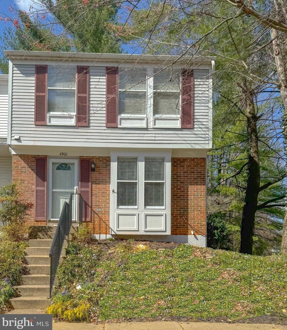 4900 Sugar Maple Ln, Dumfries, VA 22025-3016