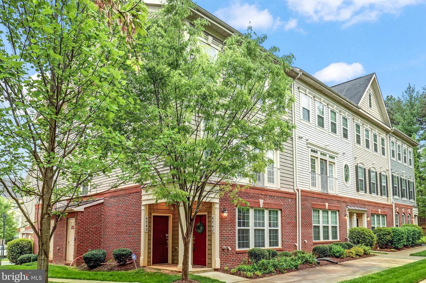 4742 Dane Ridge Cir, Woodbridge VA  22193-6519 exterior