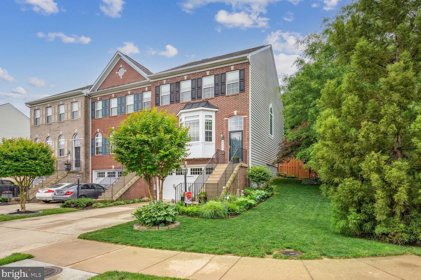 5933 Riverside Dr, Woodbridge, VA 22193-3798