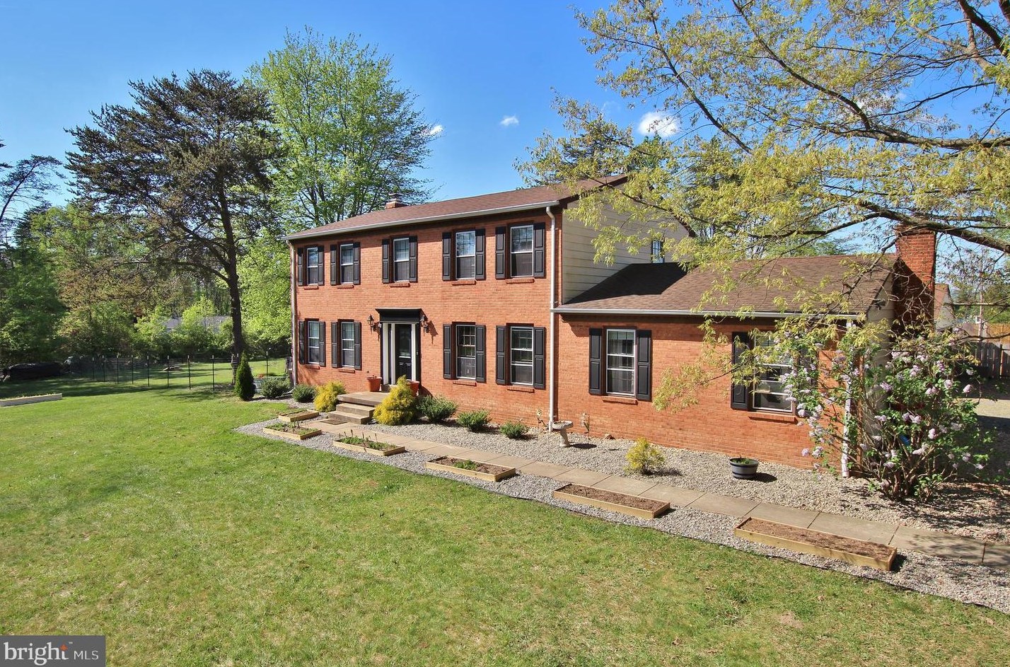 8002 Stillbrooke Rd, Manassas, VA 20112