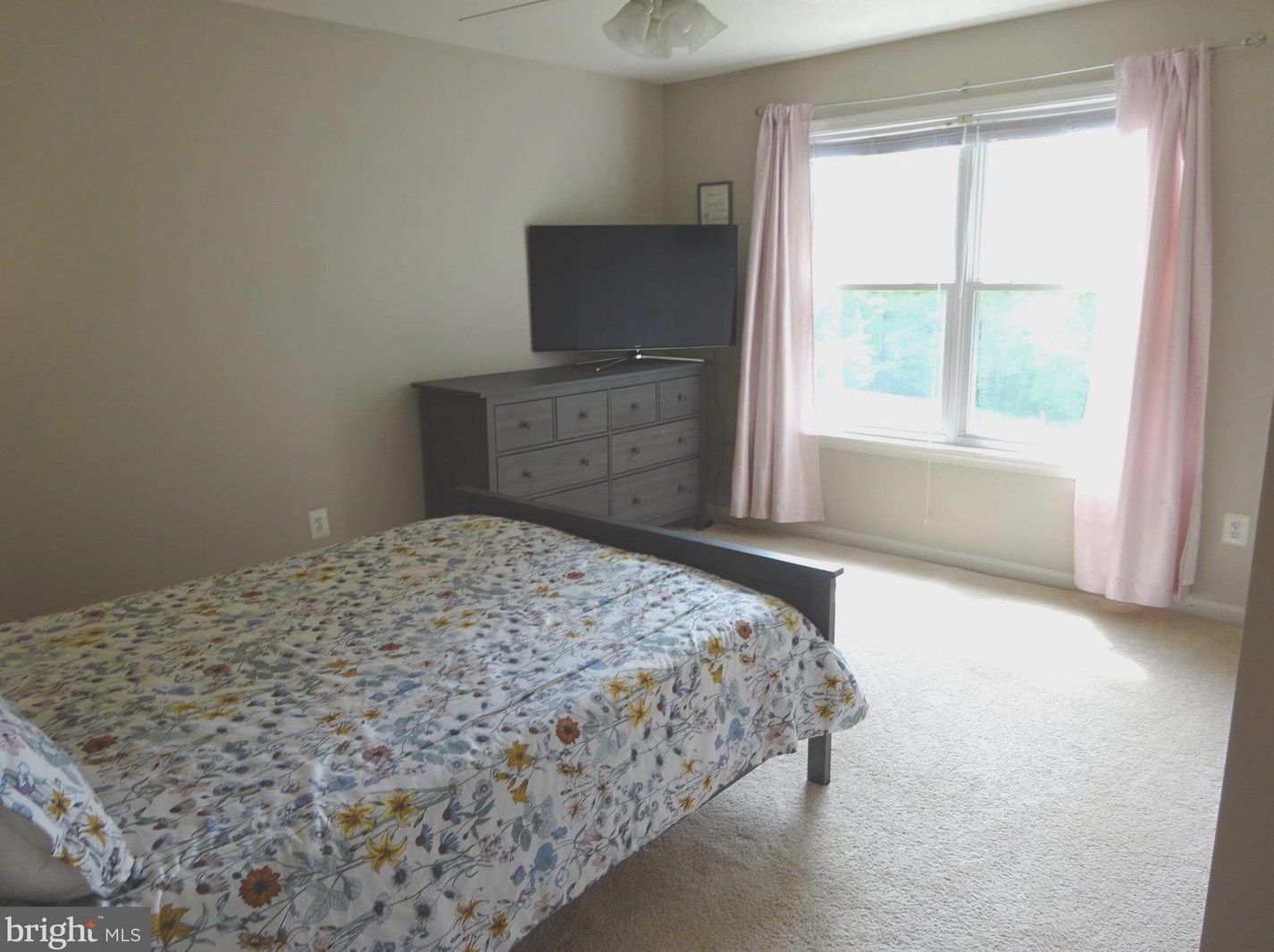 6601 Deep Hollow Ln, Manassas VA 20112-8620 exterior