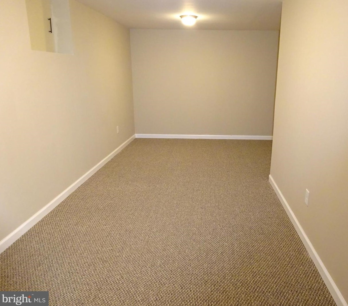 6601 Deep Hollow Ln, Manassas VA 20112-8620 exterior