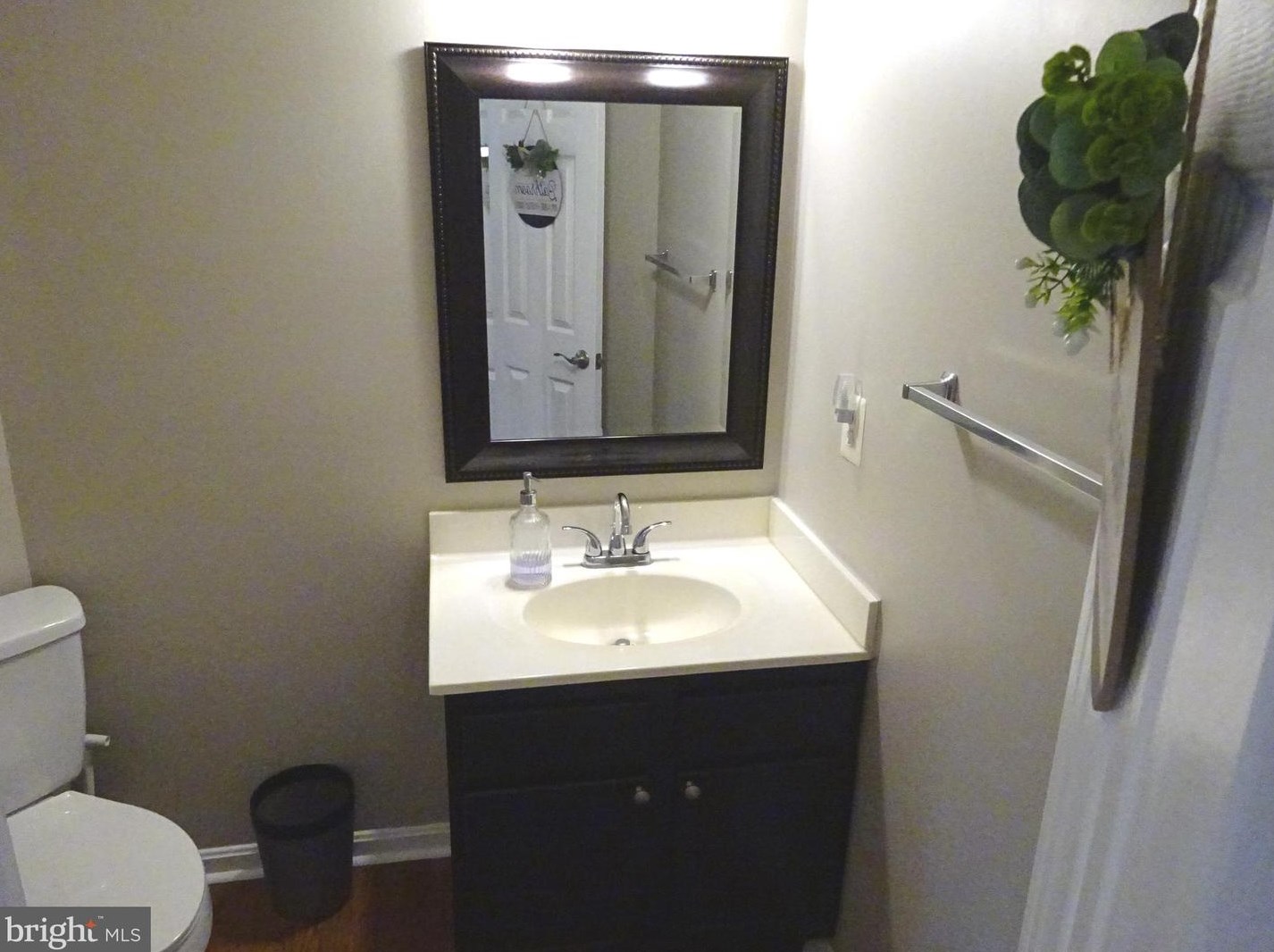 6601 Deep Hollow Ln, Manassas VA 20112-8620 exterior