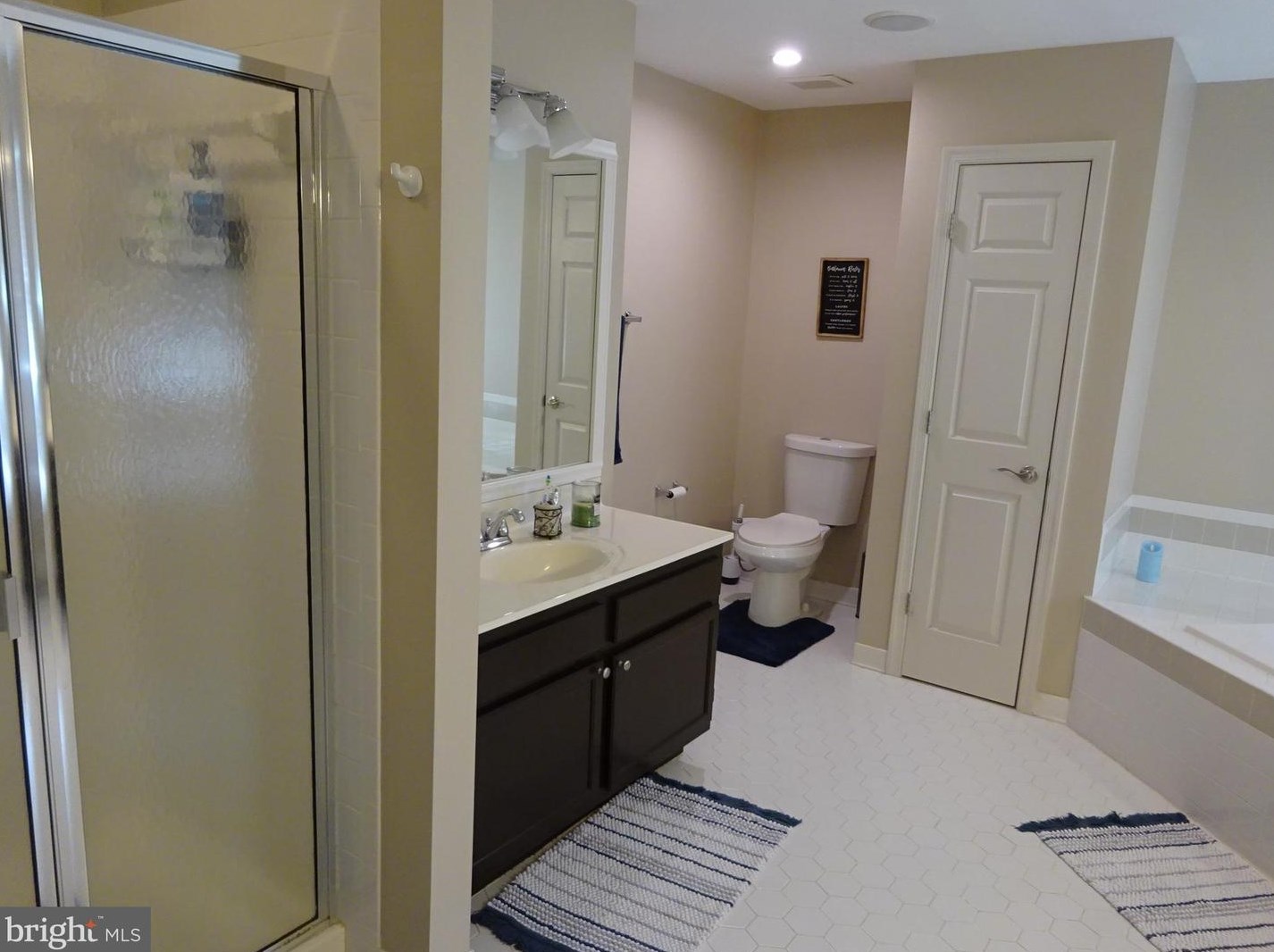 6601 Deep Hollow Ln, Manassas VA 20112-8620 exterior