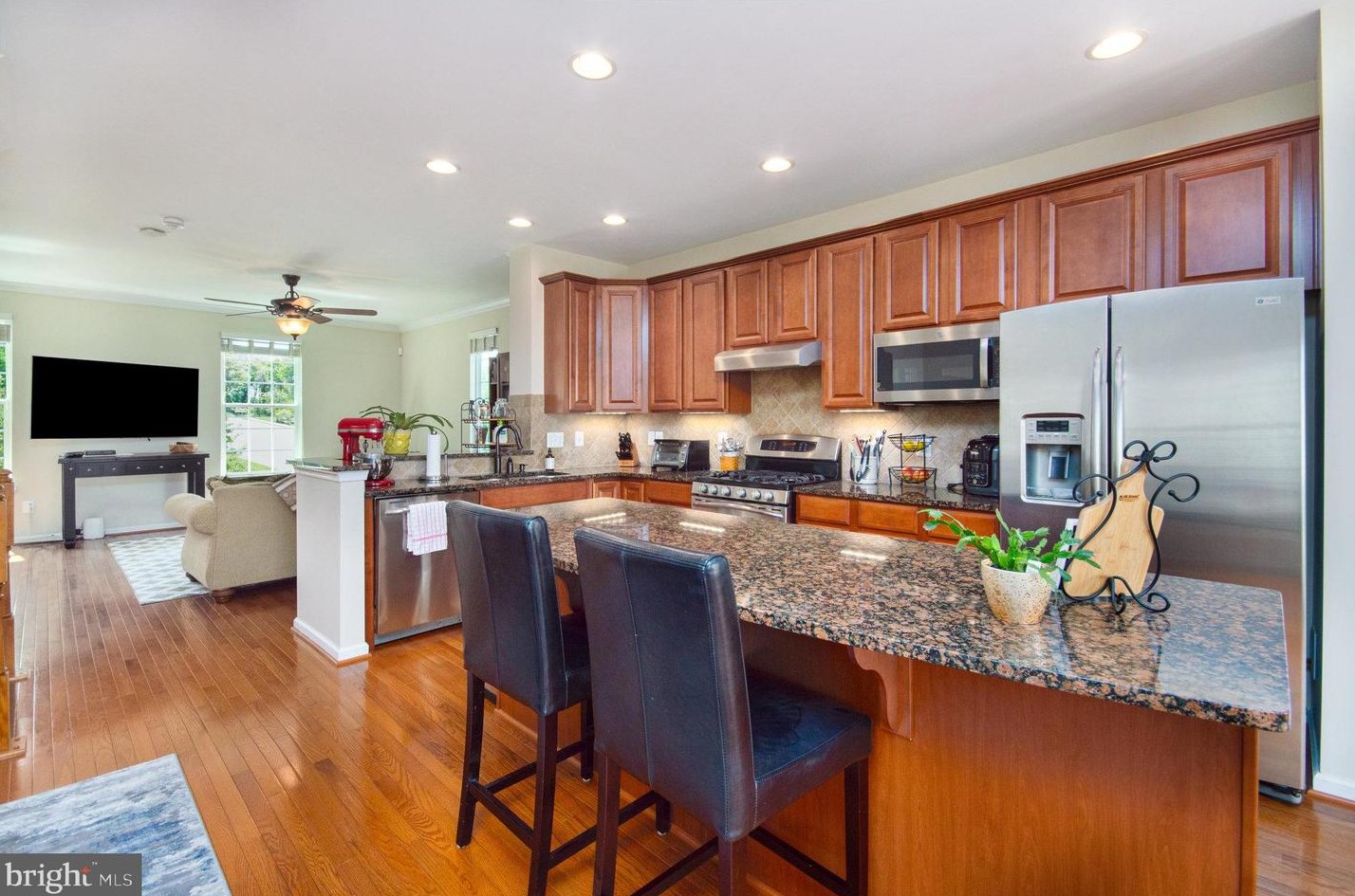 4470 Daisy Reid Ave, Woodbridge VA  22192-7805 exterior