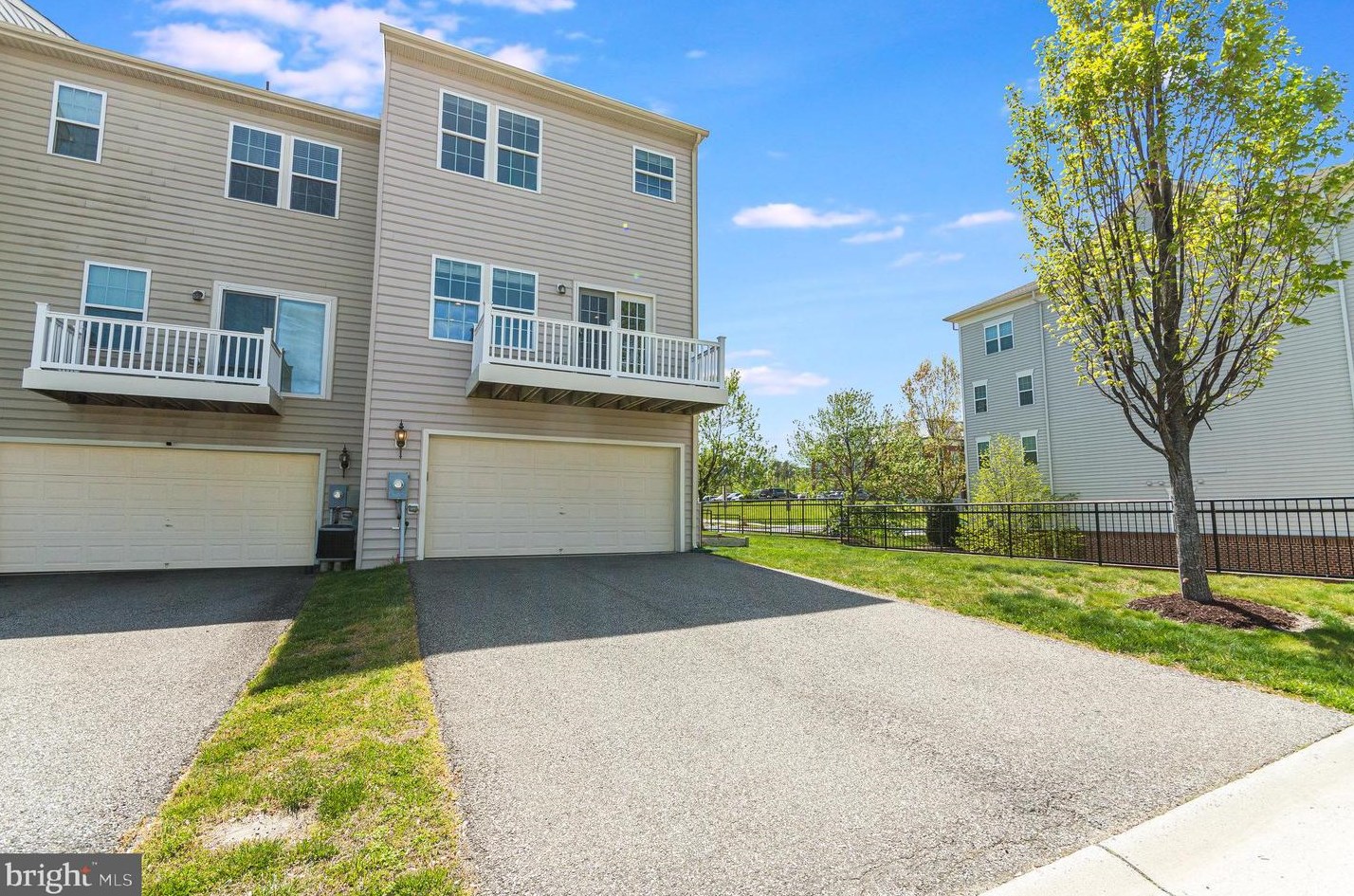 4470 Daisy Reid Ave, Woodbridge VA  22192-7805 exterior