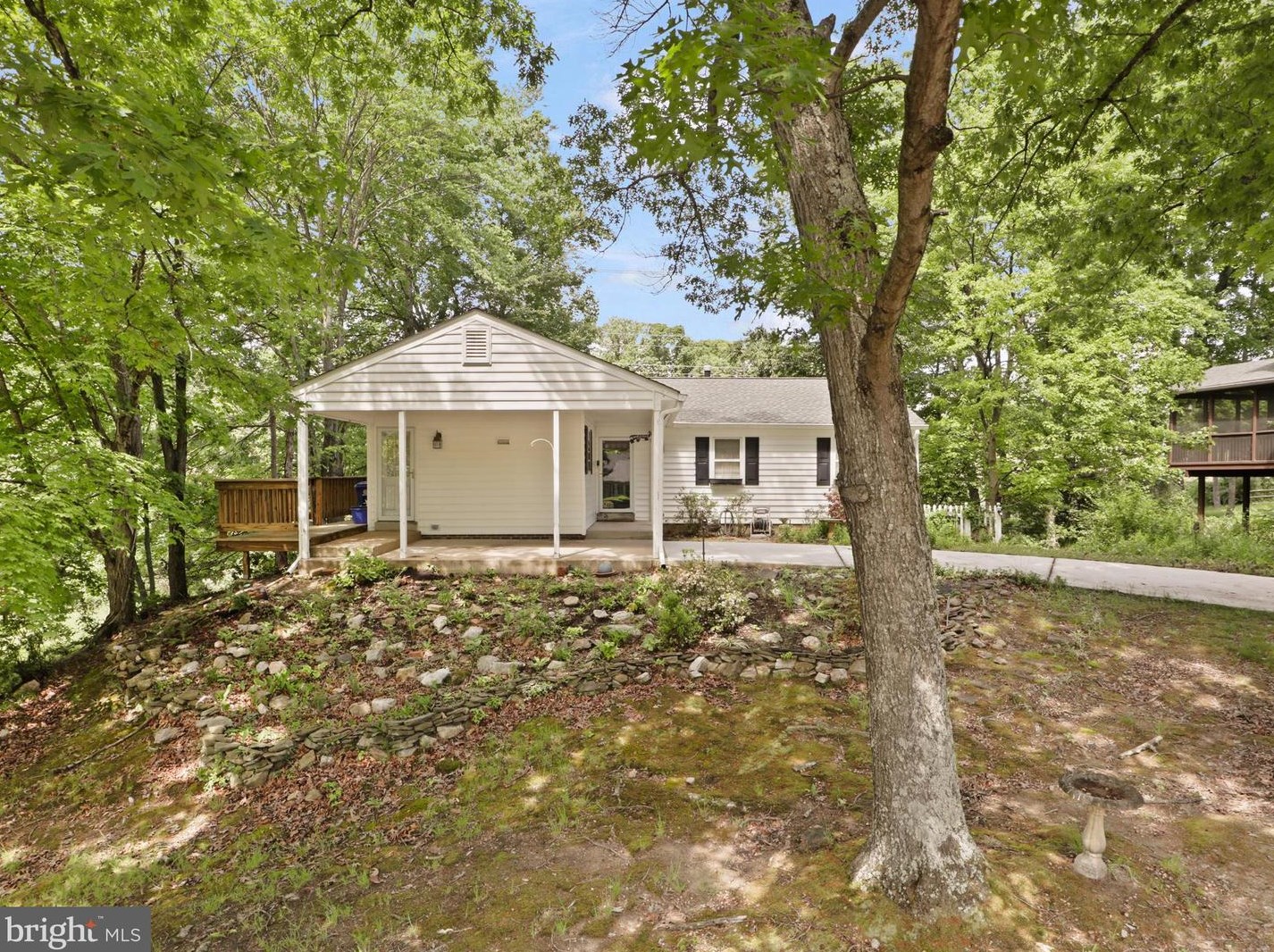 12218 Oakwood Dr, Woodbridge, VA 22192-1910