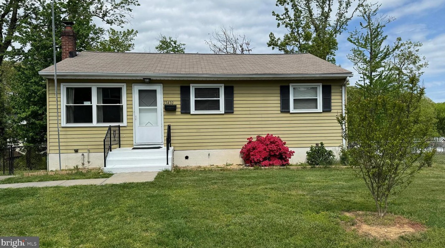 13430 Forest Glen Rd, Woodbridge, VA 22191-1849