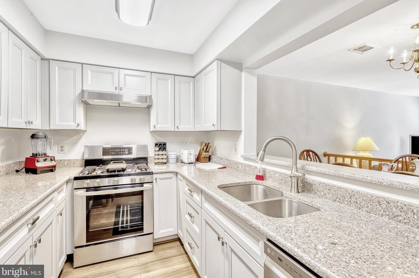 12617 Kempston Ln, Woodbridge, VA 22192