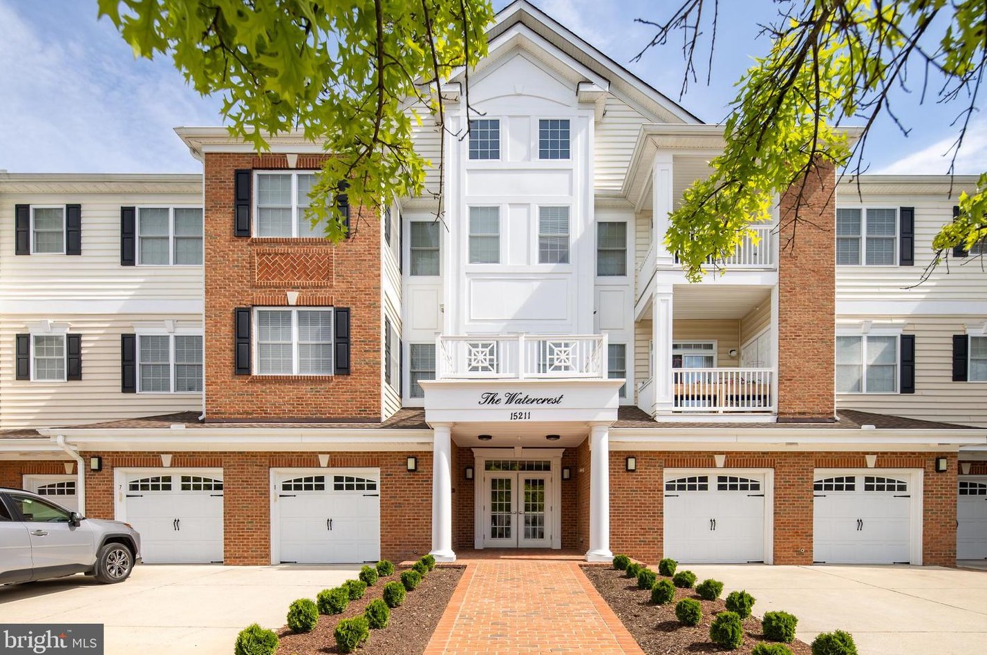15211 Royal Crest Dr #204, Haymarket, VA 20169